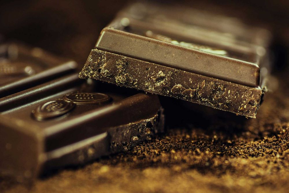 Sobre el consumo de chocolate, la especialista recomienda preferir aquellos que tengan mayor porcentaje de cacao, por sobre el 70 por ciento. 